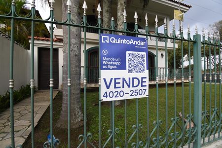 Casa à venda com 418m², 5 quartos e 4 vagasPlaca