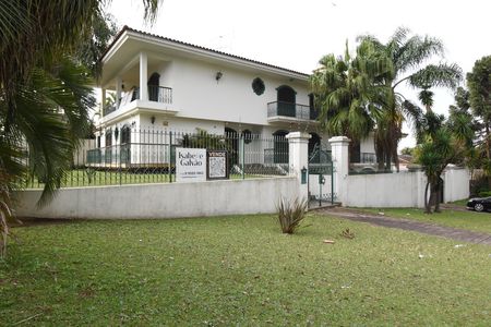 Casa à venda com 418m², 5 quartos e 4 vagasFachada
