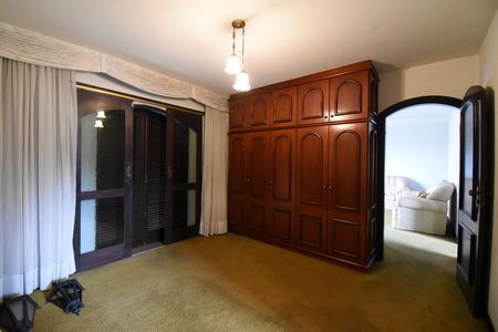 Casa à venda com 418m², 5 quartos e 4 vagasSuíte 3