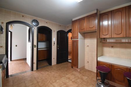 Casa à venda com 418m², 5 quartos e 4 vagasCozinha