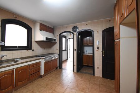 Casa à venda com 418m², 5 quartos e 4 vagasCozinha