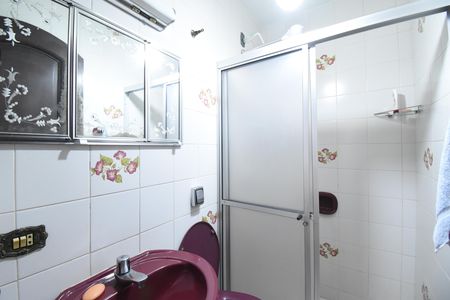 Casa à venda com 418m², 5 quartos e 4 vagasBanheiro de serviço