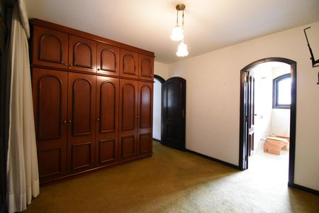 Casa à venda com 418m², 5 quartos e 4 vagasSuíte 3