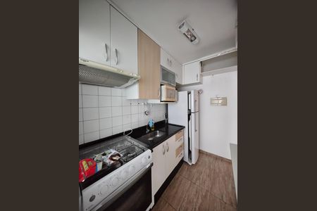 Cozinha de apartamento para alugar com 2 quartos, 49m² em Vila Guilherme, São Paulo
