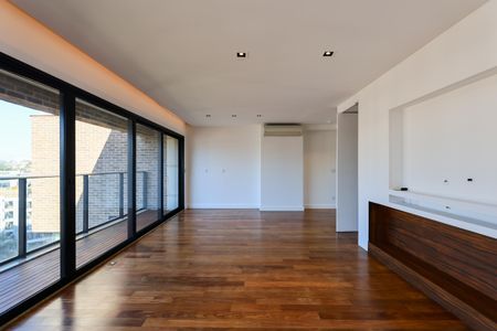 Sala de apartamento à venda com 2 quartos, 222m² em Vila Progredior, São Paulo