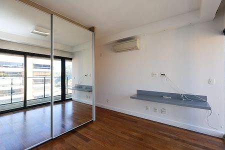 Suíte 2 de apartamento à venda com 2 quartos, 222m² em Vila Progredior, São Paulo