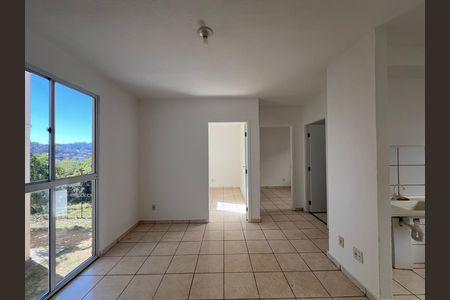 Apartamento à venda com 2 quartos, 45m² em Vale das Amendoeiras, Contagem