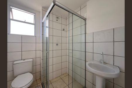 Banheiro Social de apartamento à venda com 2 quartos, 45m² em Vale das Amendoeiras, Contagem