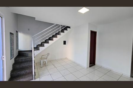 Casa para alugar com 3 quartos, 130m² em Olinda, Nilópolis