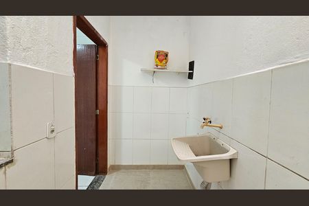Área de serviço de casa para alugar com 3 quartos, 130m² em Olinda, Nilópolis