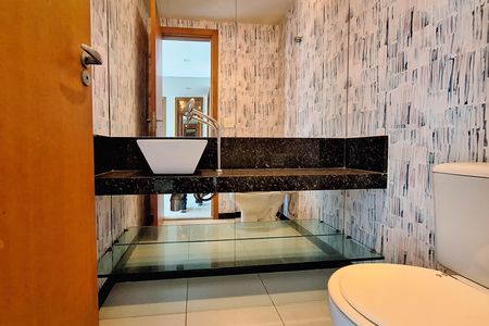 Apartamento para alugar com 260m², 3 quartos e 3 vagas Apartamento para alugar com 260m², 3 quartos e 3 vagasLavabo