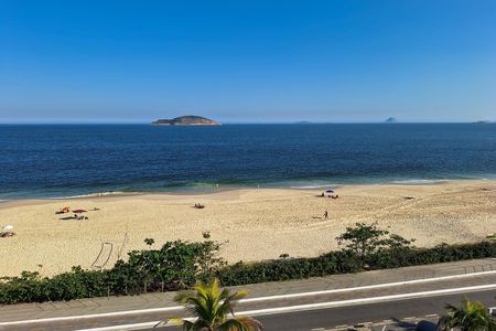 Vista da Sala de apartamento para alugar com 3 quartos, 260m² em Piratininga, Niterói