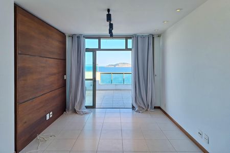 Apartamento para alugar com 260m², 3 quartos e 3 vagas Apartamento para alugar com 260m², 3 quartos e 3 vagasSala