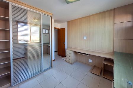 Quarto 1 de apartamento para alugar com 3 quartos, 260m² em Piratininga, Niterói