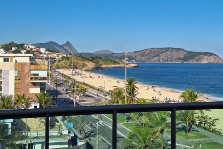 Apartamento para alugar com 260m², 3 quartos e 3 vagas Apartamento para alugar com 260m², 3 quartos e 3 vagasSala