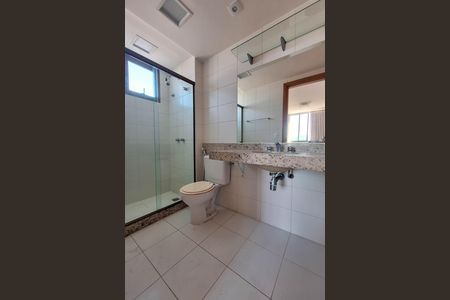 Apartamento para alugar com 260m², 3 quartos e 3 vagas Apartamento para alugar com 260m², 3 quartos e 3 vagasBanheiro da Suíte 1