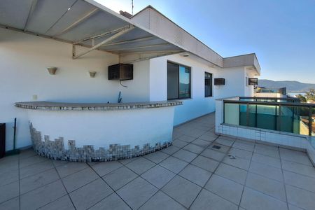 Apartamento para alugar com 260m², 3 quartos e 3 vagas Apartamento para alugar com 260m², 3 quartos e 3 vagasCobertura