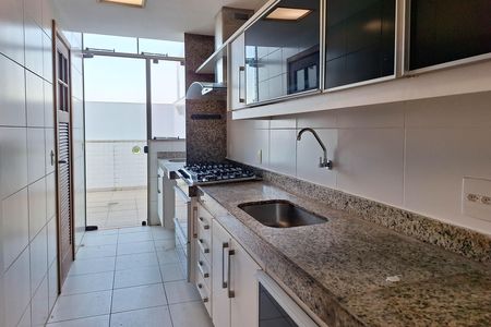 Apartamento para alugar com 260m², 3 quartos e 3 vagas Apartamento para alugar com 260m², 3 quartos e 3 vagasCozinha