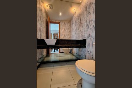 Apartamento para alugar com 260m², 3 quartos e 3 vagas