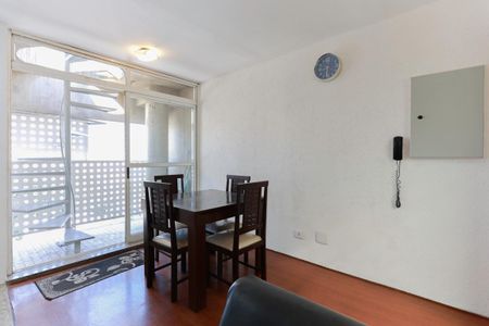 Apartamento para alugar com 104m², 2 quartos e 1 vaga Apartamento para alugar com 104m², 2 quartos e 1 vagaSala