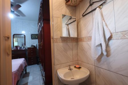 Casa à venda com 125m², 2 quartos e 2 vagasLavabo Quarto 1