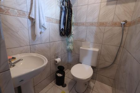 Casa à venda com 125m², 2 quartos e 2 vagasLavabo Quarto 1