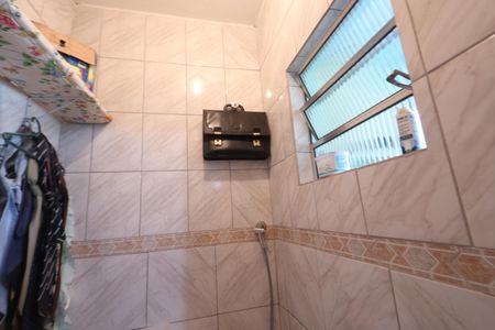 Casa à venda com 125m², 2 quartos e 2 vagasLavabo Quarto 1