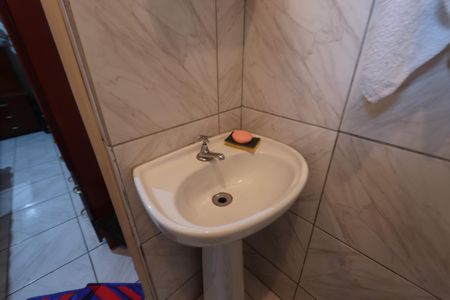 Casa à venda com 125m², 2 quartos e 2 vagasLavabo Quarto 1