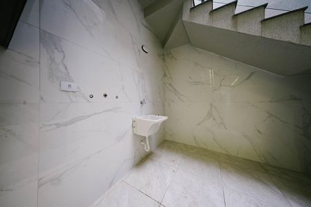 Área de Serviço de casa para alugar com 3 quartos, 184m² em Vila Granada, São Paulo