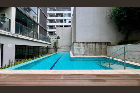 Studio para alugar com 47m², 1 quarto e 1 vaga Studio para alugar com 47m², 1 quarto e 1 vagaPiscina