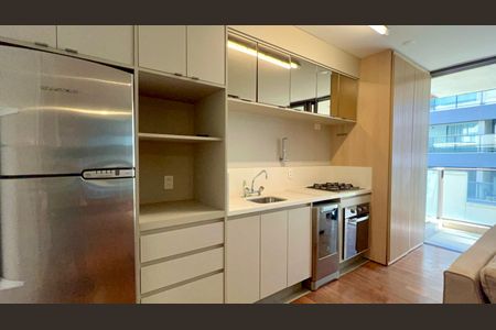 Cozinha de kitnet/studio para alugar com 1 quarto, 47m² em Pinheiros, São Paulo