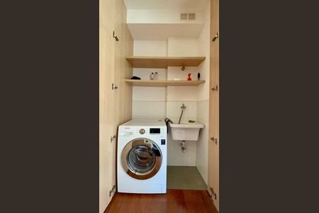Studio para alugar com 47m², 1 quarto e 1 vaga Studio para alugar com 47m², 1 quarto e 1 vagaÁrea de Serviço