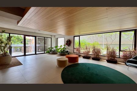 Studio para alugar com 47m², 1 quarto e 1 vaga Studio para alugar com 47m², 1 quarto e 1 vagaHall de entrada