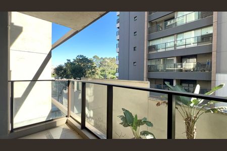 Studio para alugar com 47m², 1 quarto e 1 vaga Studio para alugar com 47m², 1 quarto e 1 vagaVaranda