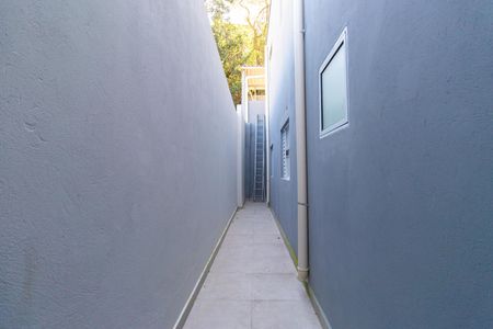 Corredor de casa para alugar com 2 quartos, 45m² em Centro, Cotia