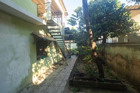 Quintal de casa para alugar com 3 quartos, 200m² em Campo Grande, Rio de Janeiro