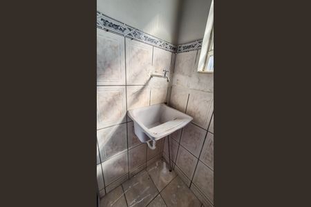 Banheiro  de apartamento à venda com 3 quartos, 71m² em Vista Alegre, Rio de Janeiro