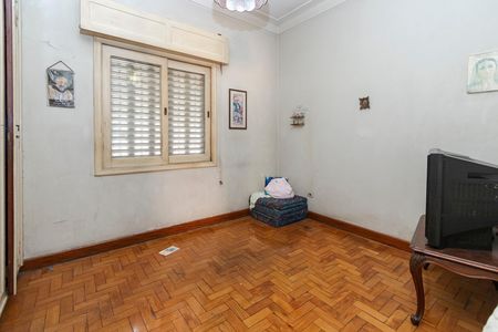 Casa à venda com 440m², 3 quartos e 3 vagas Casa à venda com 440m², 3 quartos e 3 vagasQuarto 1
