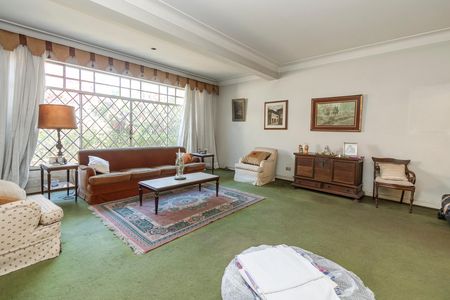 Casa à venda com 440m², 3 quartos e 3 vagas Casa à venda com 440m², 3 quartos e 3 vagasSala