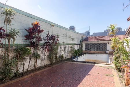 Quintal de casa à venda com 3 quartos, 440m² em Itaim Bibi, São Paulo