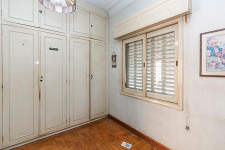 Casa à venda com 440m², 3 quartos e 3 vagas Casa à venda com 440m², 3 quartos e 3 vagasQuarto 1