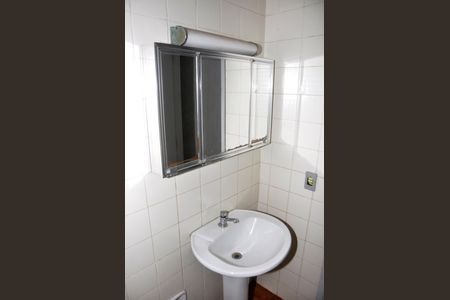 Casa para alugar com 90m², 3 quartos e 2 vagas Casa para alugar com 90m², 3 quartos e 2 vagasBanheiro social