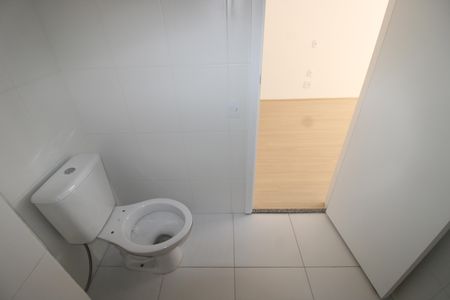 Banheiro de apartamento à venda com 1 quarto, 34m² em Jardim Helena, São Paulo