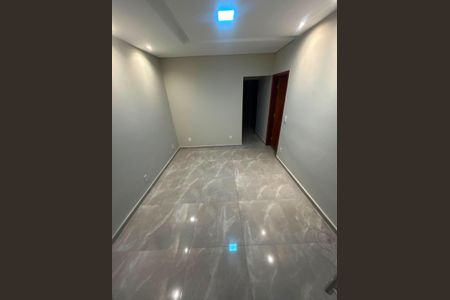 Casa à venda com 306m², 5 quartos e 3 vagas Casa à venda com 306m², 5 quartos e 3 vagasSala
