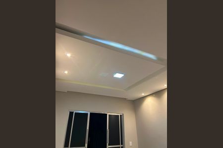 Casa à venda com 306m², 5 quartos e 3 vagas Casa à venda com 306m², 5 quartos e 3 vagasSala
