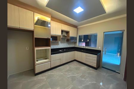 Casa à venda com 306m², 5 quartos e 3 vagas Casa à venda com 306m², 5 quartos e 3 vagasCozinha