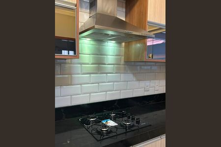 Casa à venda com 306m², 5 quartos e 3 vagas Casa à venda com 306m², 5 quartos e 3 vagasCozinha