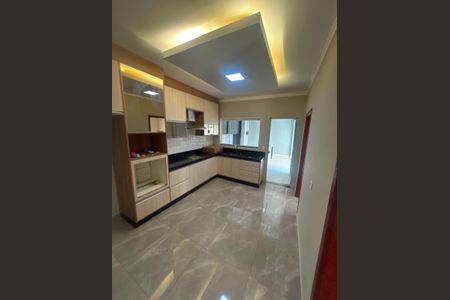 Casa à venda com 306m², 5 quartos e 3 vagas Casa à venda com 306m², 5 quartos e 3 vagasCozinha