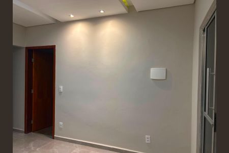 Casa à venda com 306m², 5 quartos e 3 vagas Casa à venda com 306m², 5 quartos e 3 vagasSala