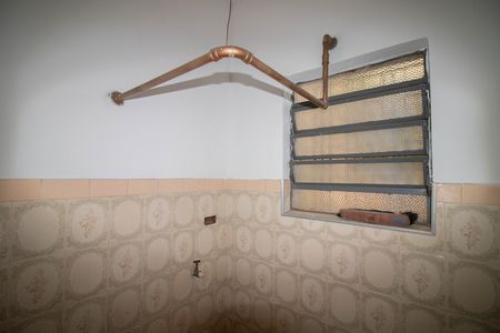 BANHEIRO DA LAVANDERIA de casa para alugar com 4 quartos, 260m² em Santana, São Paulo